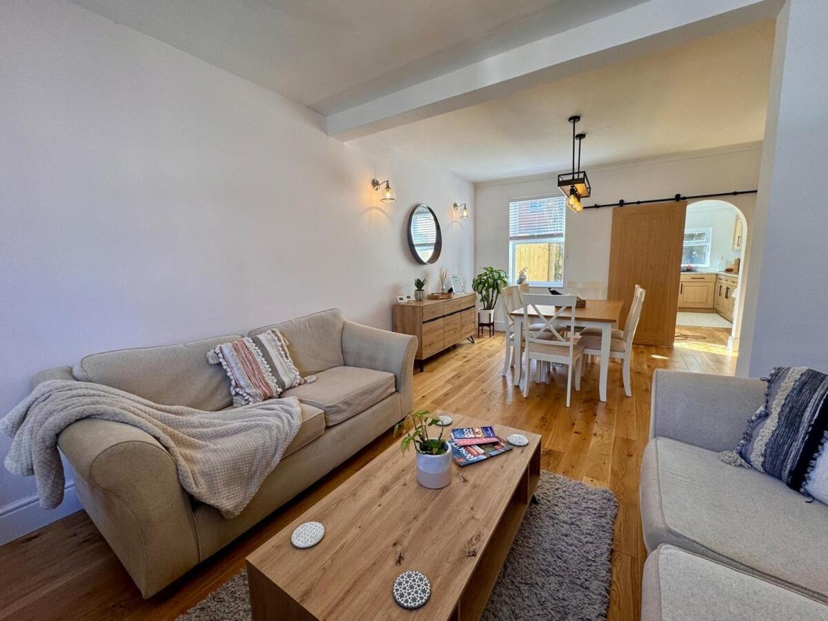 The Palms At No10 - Spacious And Family Friendly *